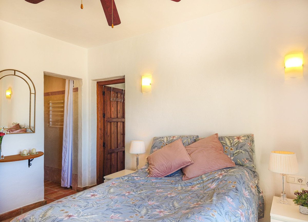 3 Bed Detached Villa in Arenas