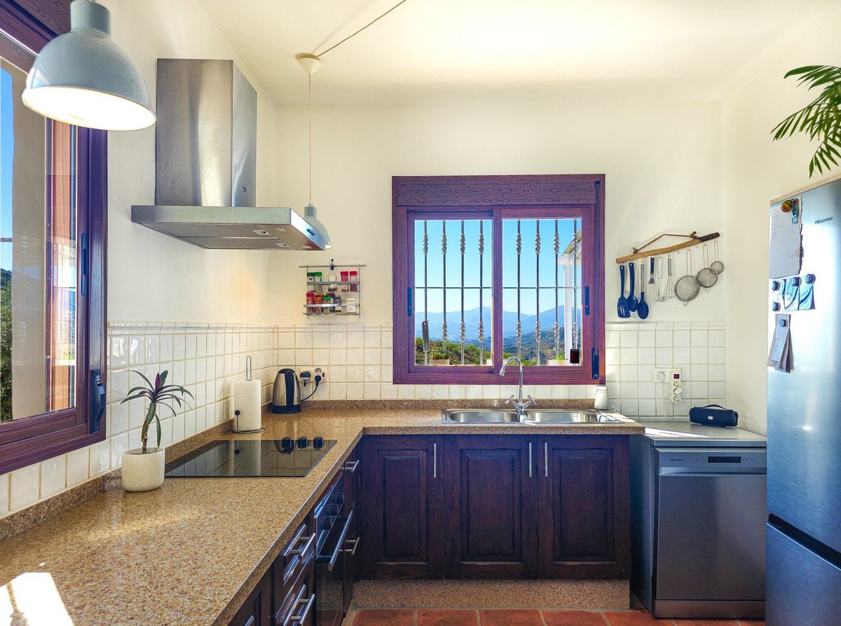 3 Bed Detached Villa in Arenas