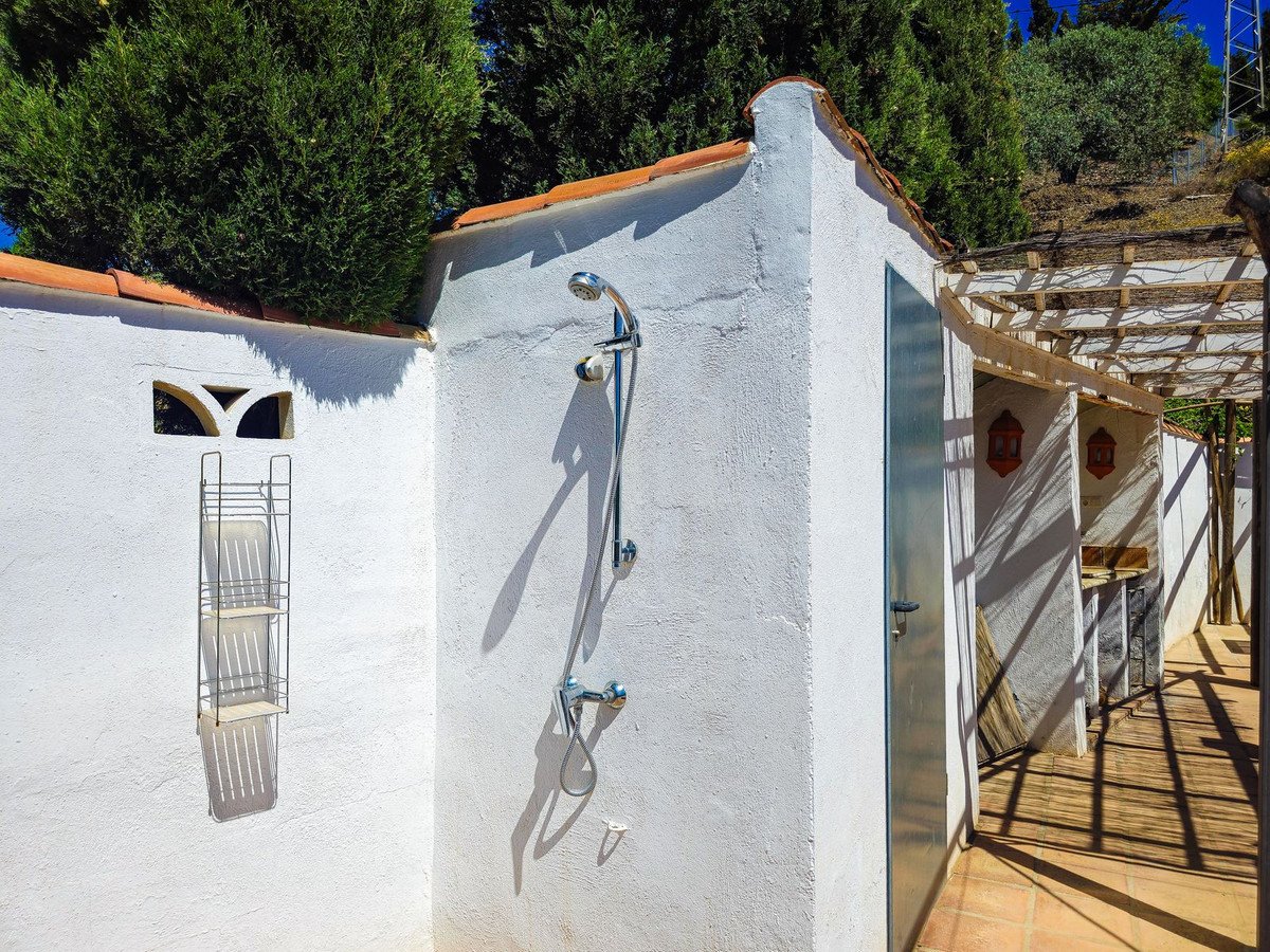 3 Bed Detached Villa in Arenas