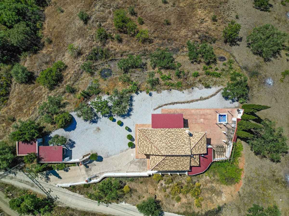 3 Bed Detached Villa in Arenas