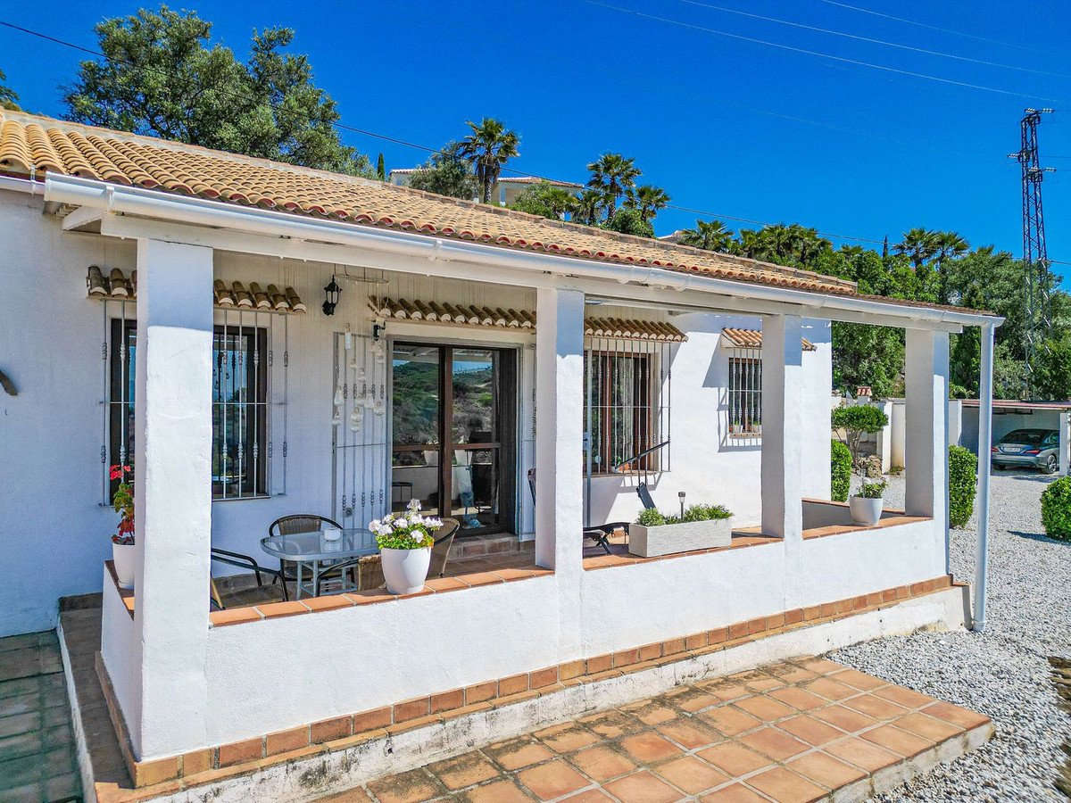 3 Bed Detached Villa in Arenas