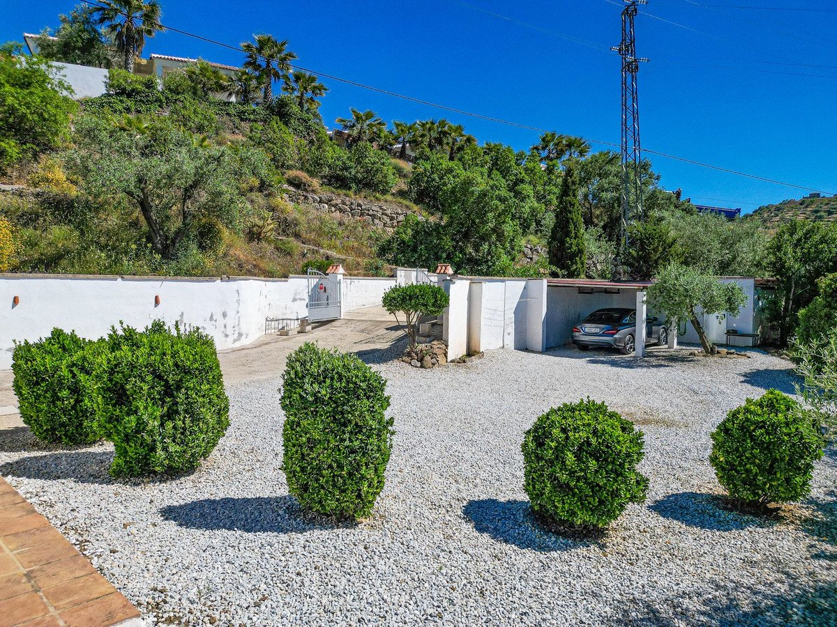 3 Bed Detached Villa in Arenas