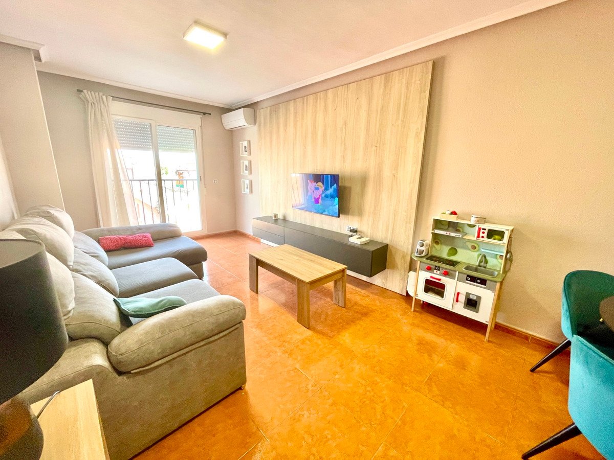 3 Bed Middle Floor Apartment in Catral
