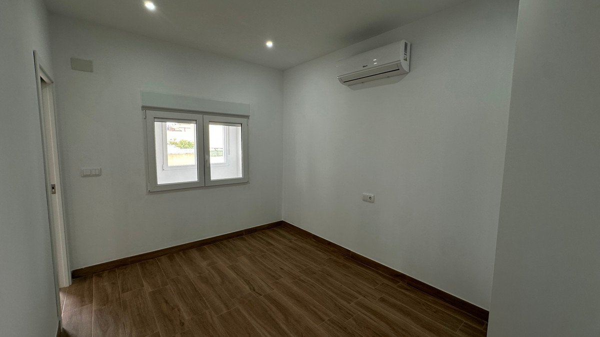 1 Bed Middle Floor Apartment in Torrevieja