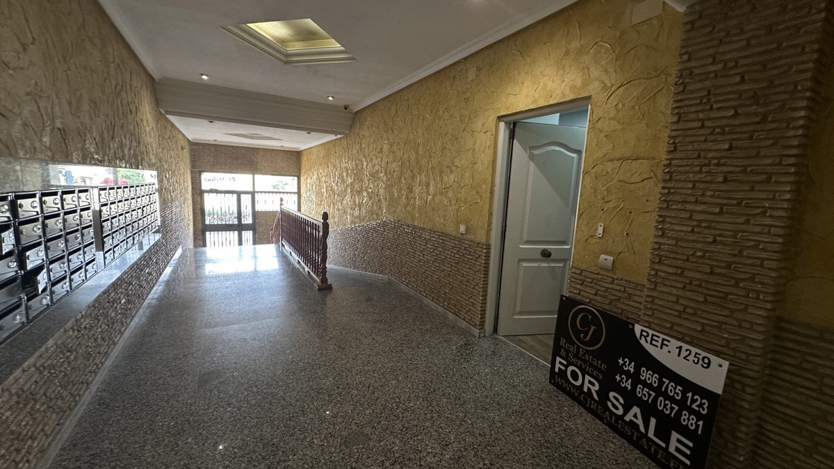 1 Bed Middle Floor Apartment in Torrevieja