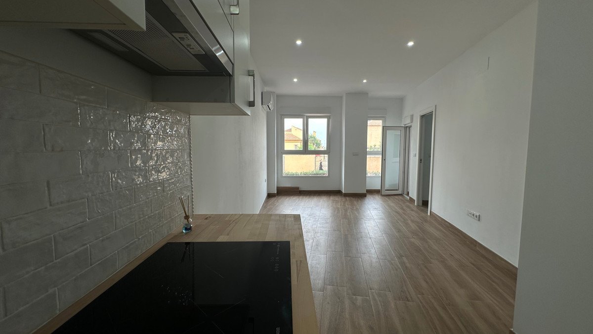 1 Bed Middle Floor Apartment in Torrevieja