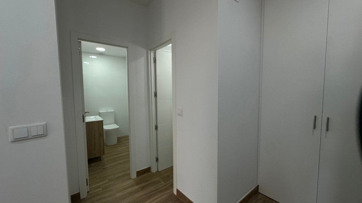 1 Bed Middle Floor Apartment in Torrevieja