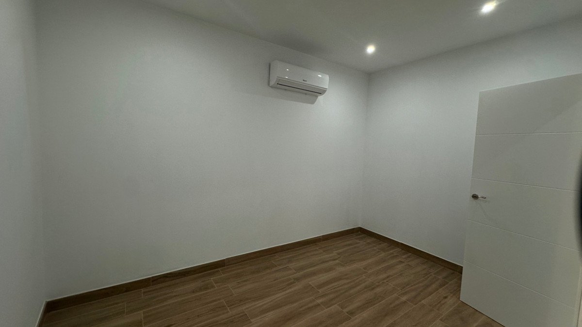 1 Bed Middle Floor Apartment in Torrevieja
