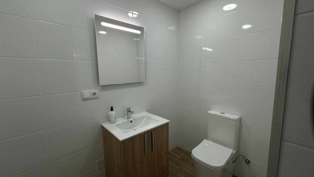 1 Bed Middle Floor Apartment in Torrevieja