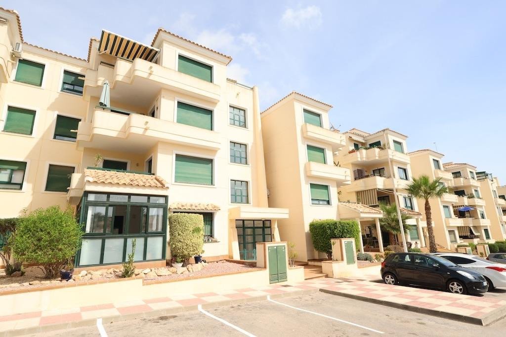 2 Bed Ground Floor Apartment in Orihuela Costa