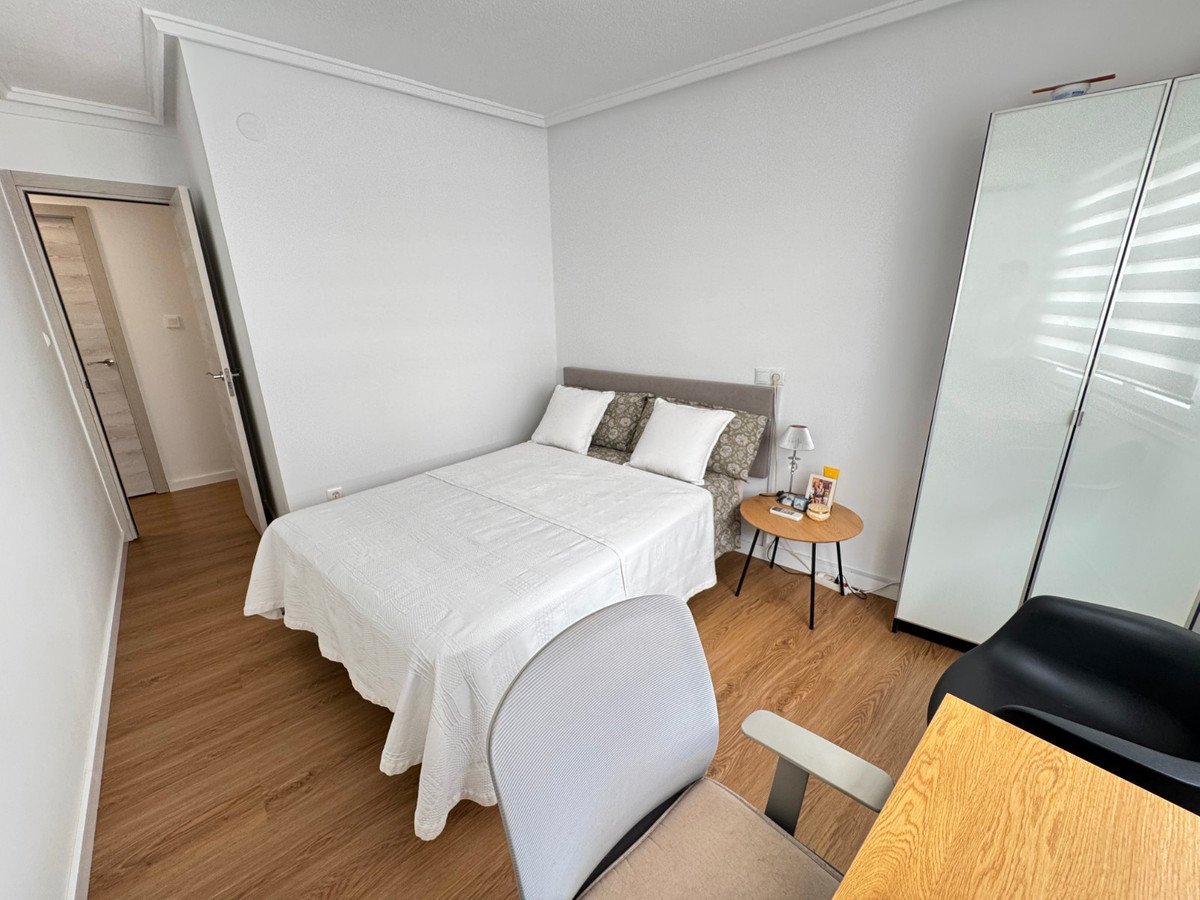 3 Bed Middle Floor Apartment in Guardamar del Segura