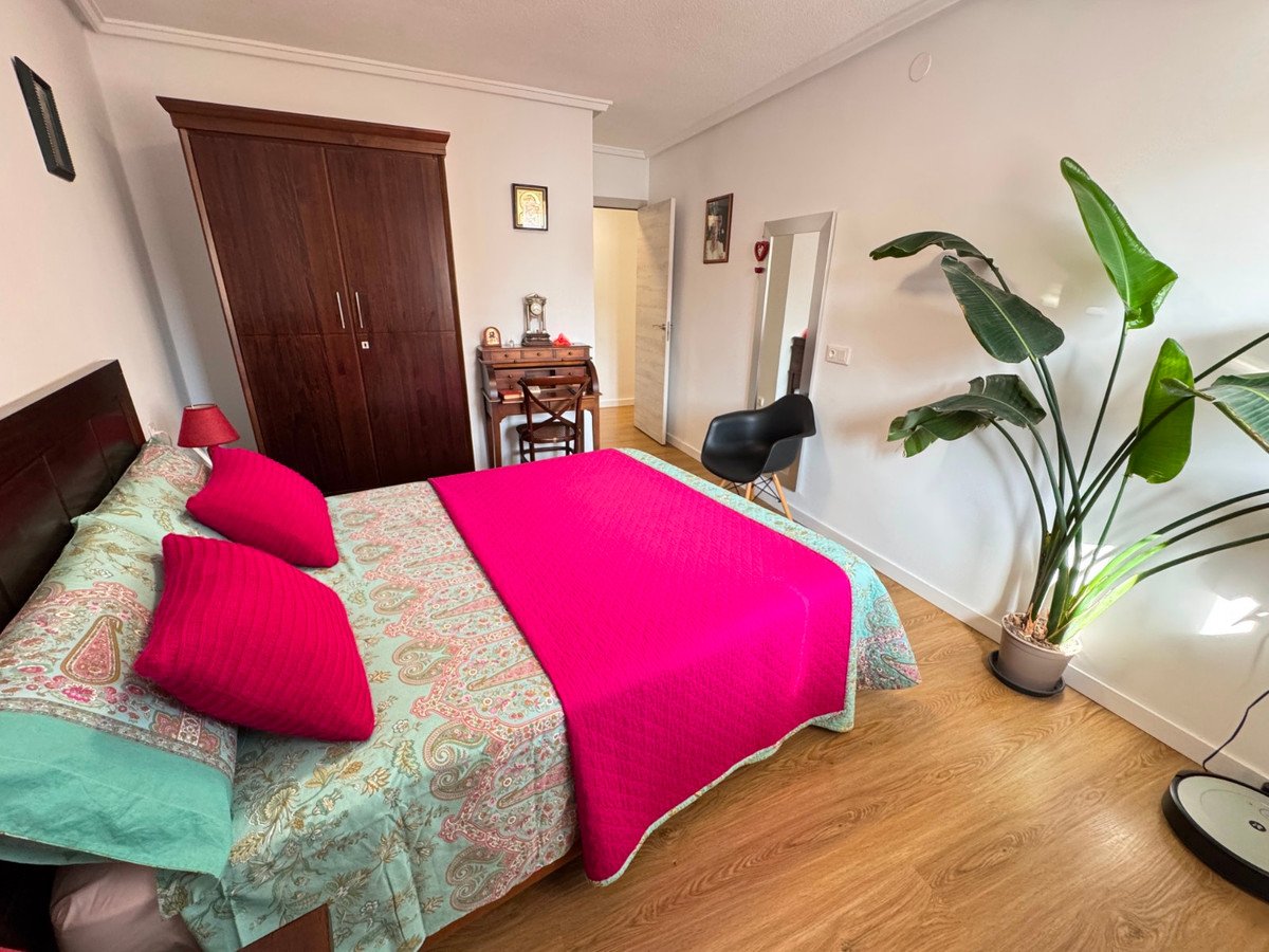 3 Bed Middle Floor Apartment in Guardamar del Segura
