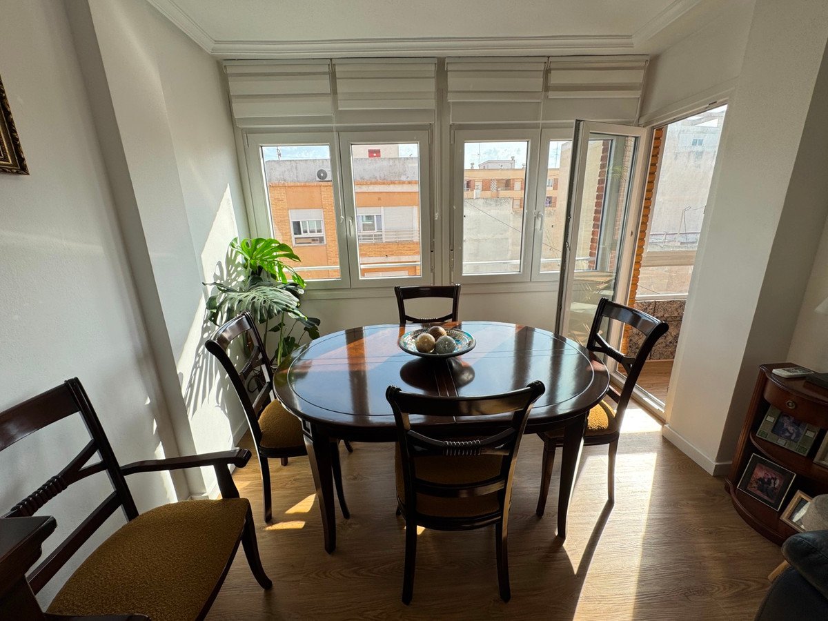 3 Bed Middle Floor Apartment in Guardamar del Segura