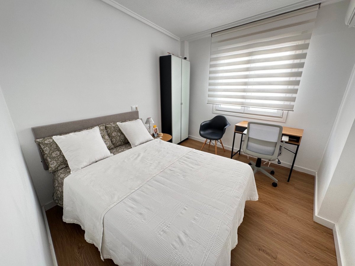 3 Bed Middle Floor Apartment in Guardamar del Segura