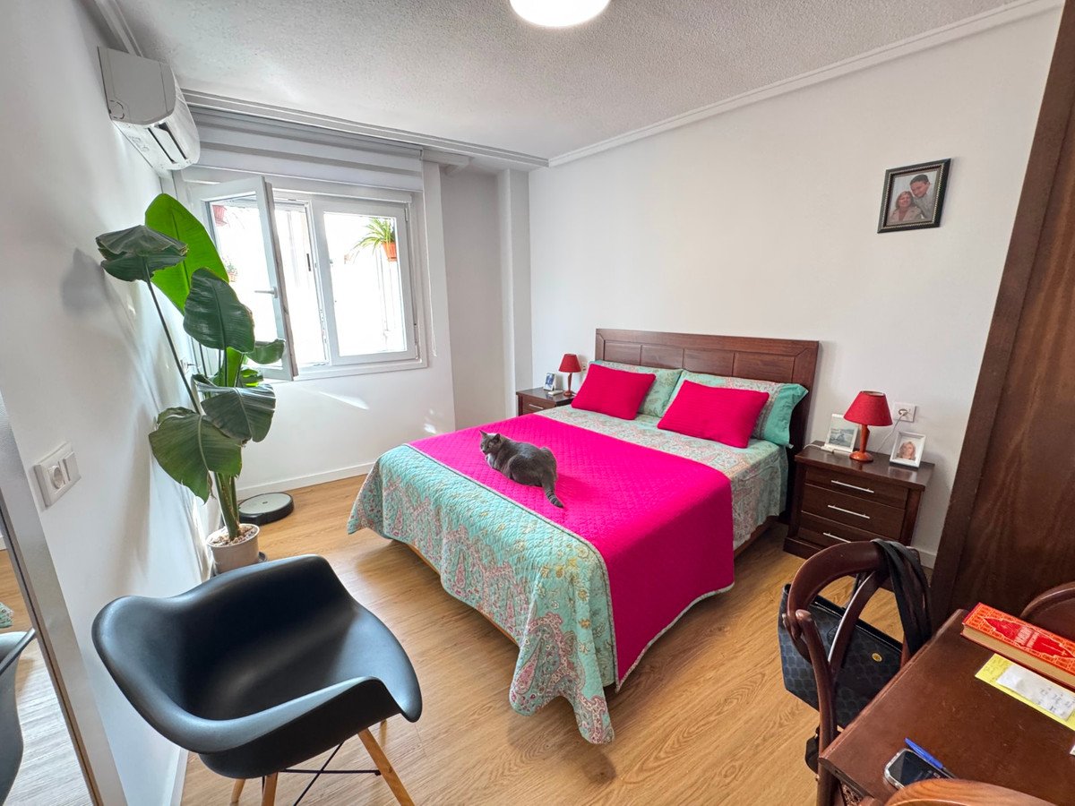 3 Bed Middle Floor Apartment in Guardamar del Segura