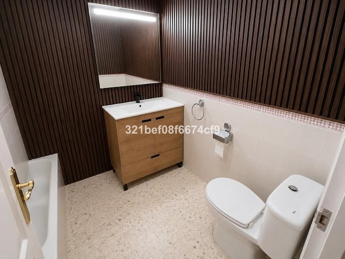 2 Bed Middle Floor Apartment in San Luis de Sabinillas