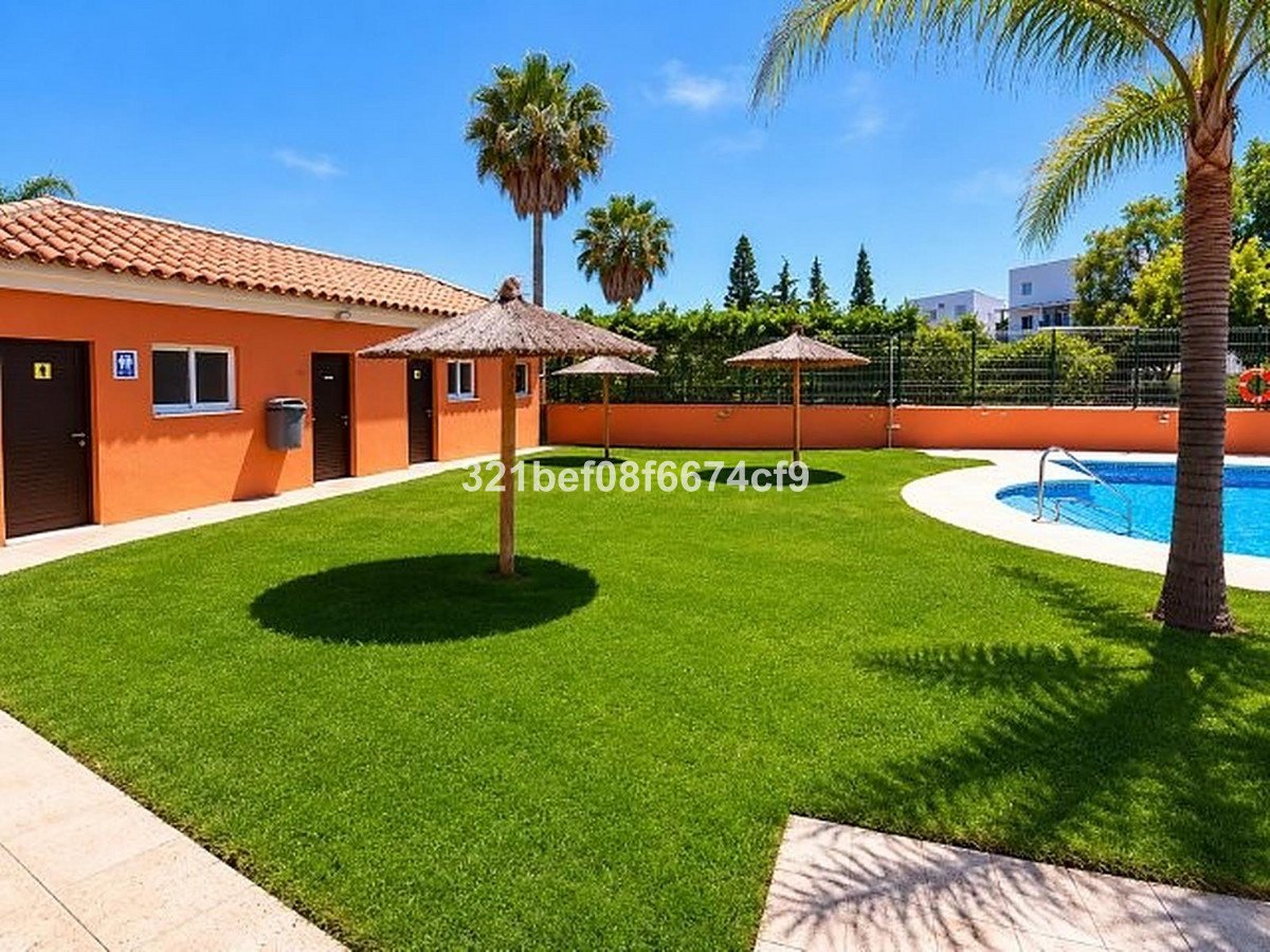 2 Bed Middle Floor Apartment in San Luis de Sabinillas