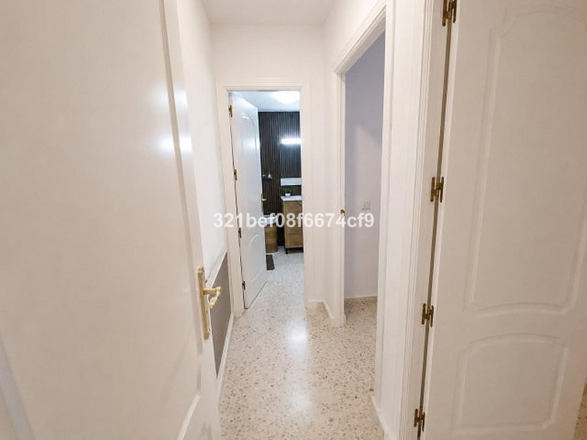 2 Bed Middle Floor Apartment in San Luis de Sabinillas