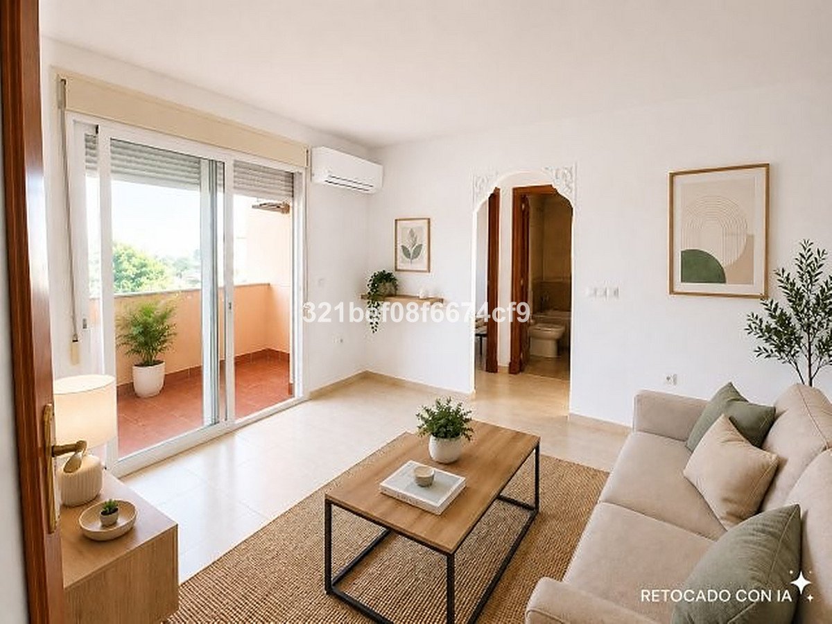 2 Bed Top Floor Apartment in San Luis de Sabinillas