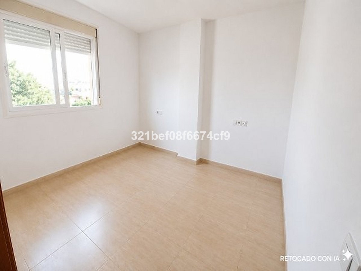 2 Bed Top Floor Apartment in San Luis de Sabinillas