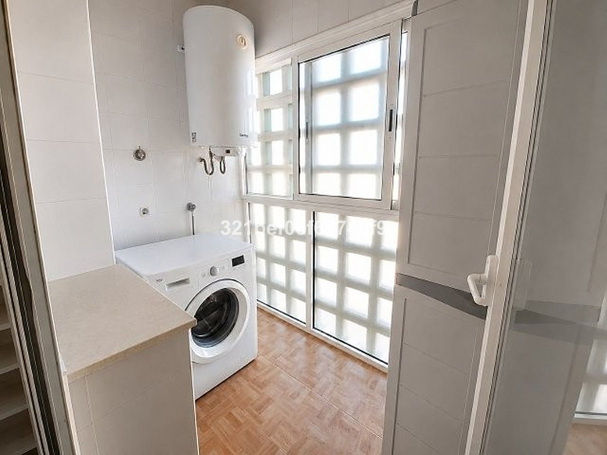 2 Bed Top Floor Apartment in San Luis de Sabinillas