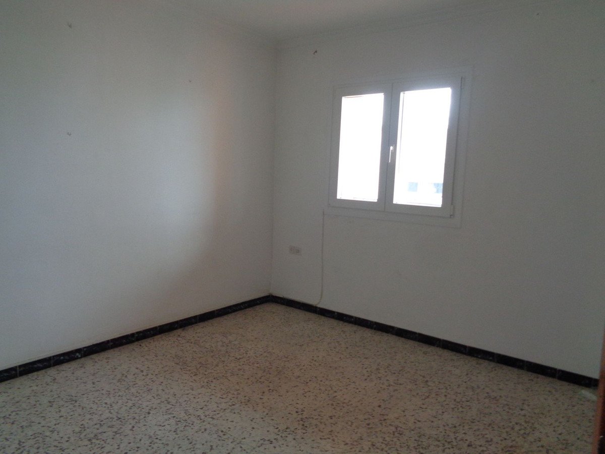 3 Bed Semi-Detached House in Coín