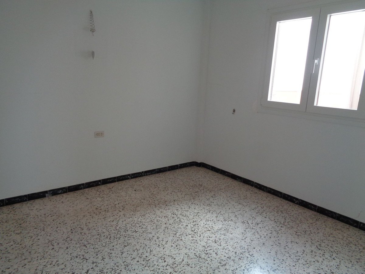3 Bed Semi-Detached House in Coín