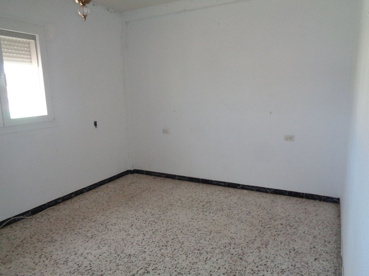 3 Bed Semi-Detached House in Coín