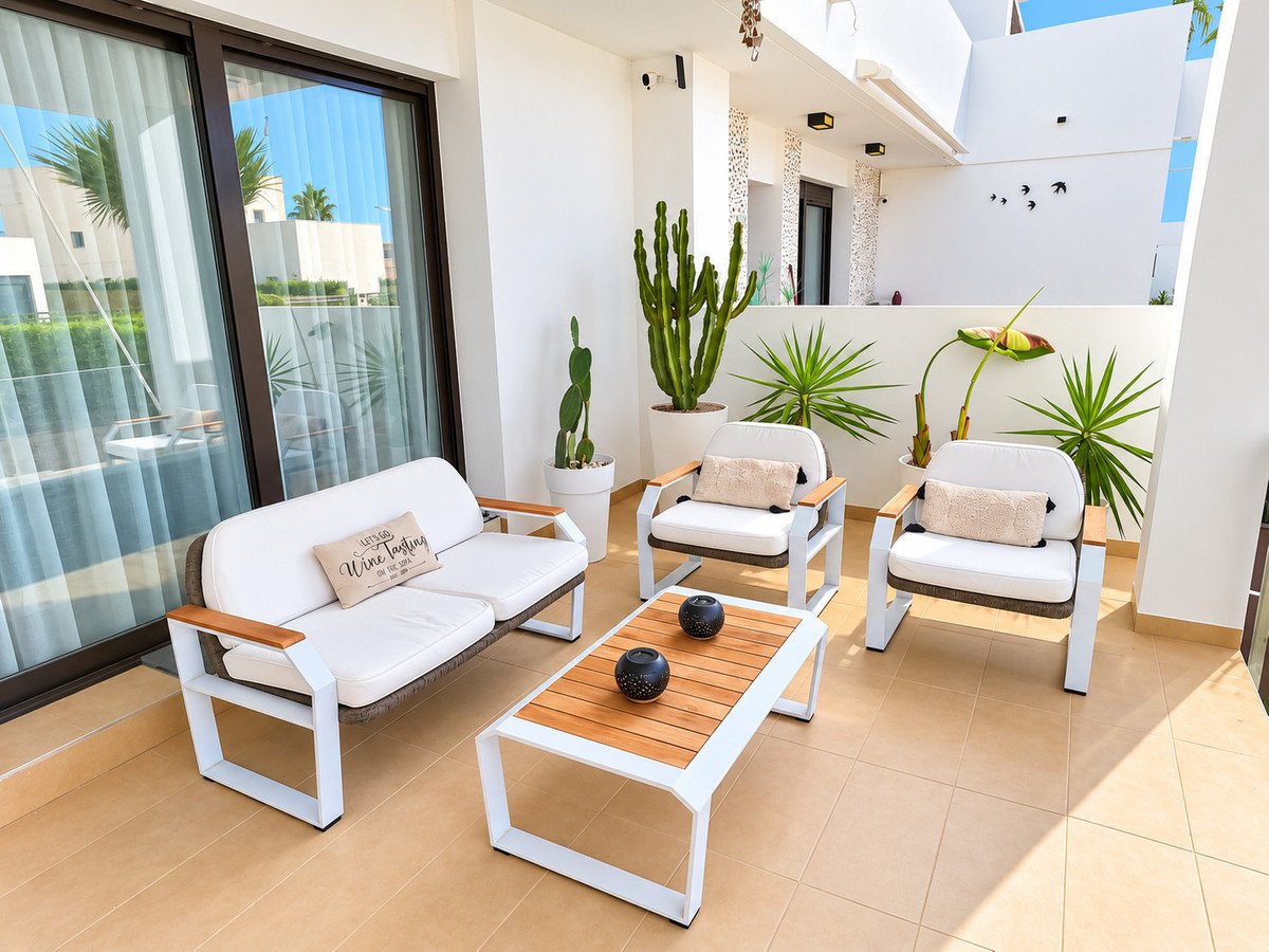 2 Bed Ground Floor Apartment in La Finca Golf