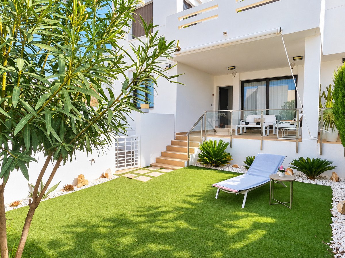 2 Bed Ground Floor Apartment in La Finca Golf