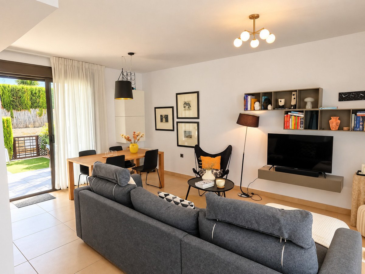 2 Bed Ground Floor Apartment in La Finca Golf