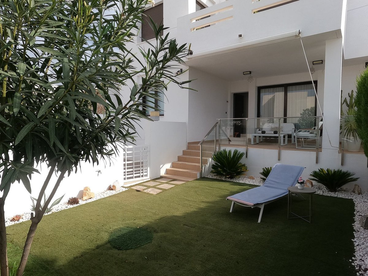 2 Bed Ground Floor Apartment in La Finca Golf