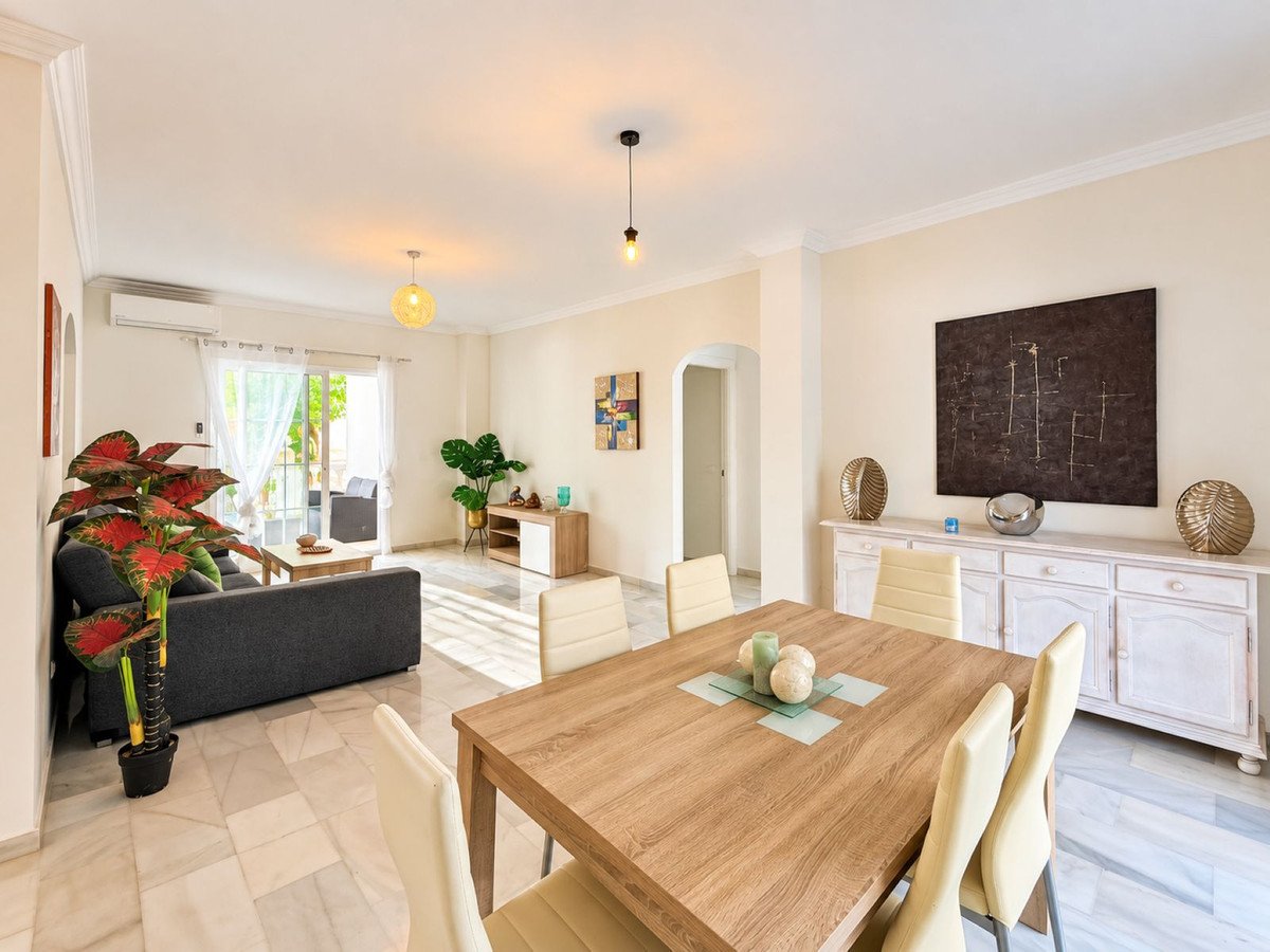 2 Bed Ground Floor Apartment in Estepona
