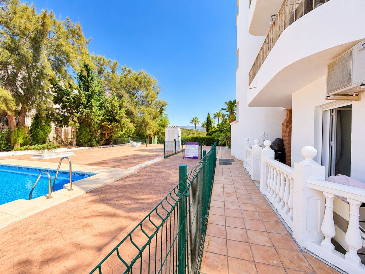 2 Bed Ground Floor Apartment in Estepona