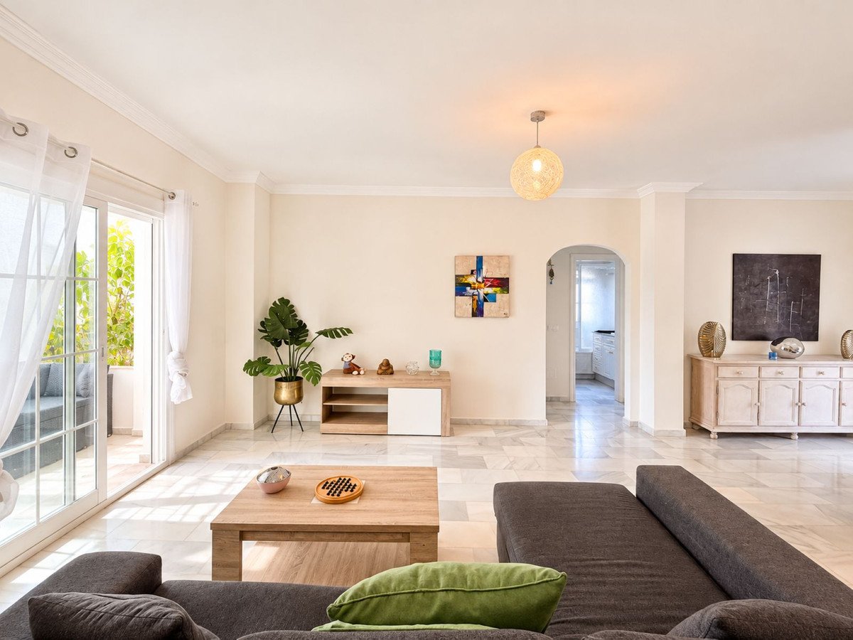 2 Bed Ground Floor Apartment in Estepona