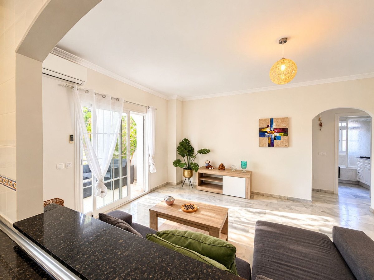 2 Bed Ground Floor Apartment in Estepona
