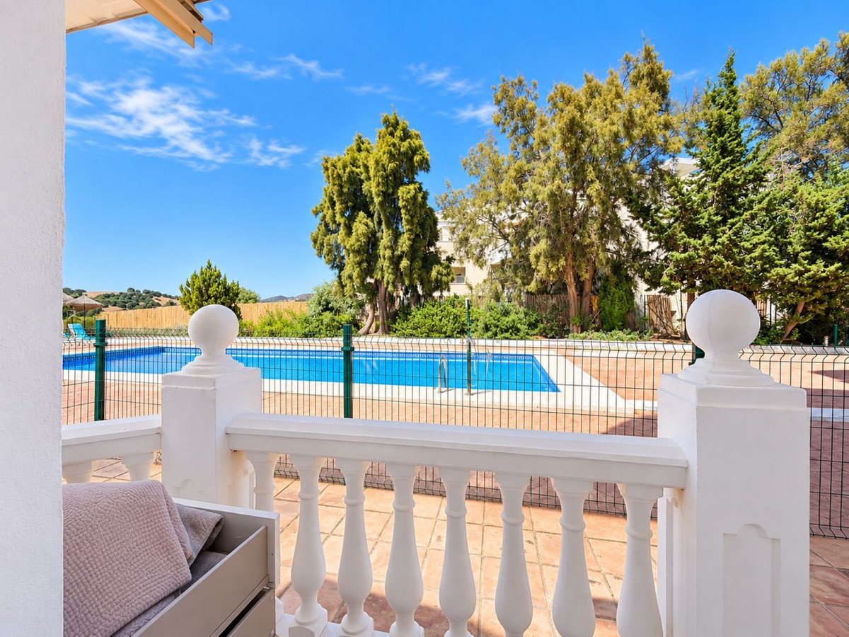2 Bed Ground Floor Apartment in Estepona