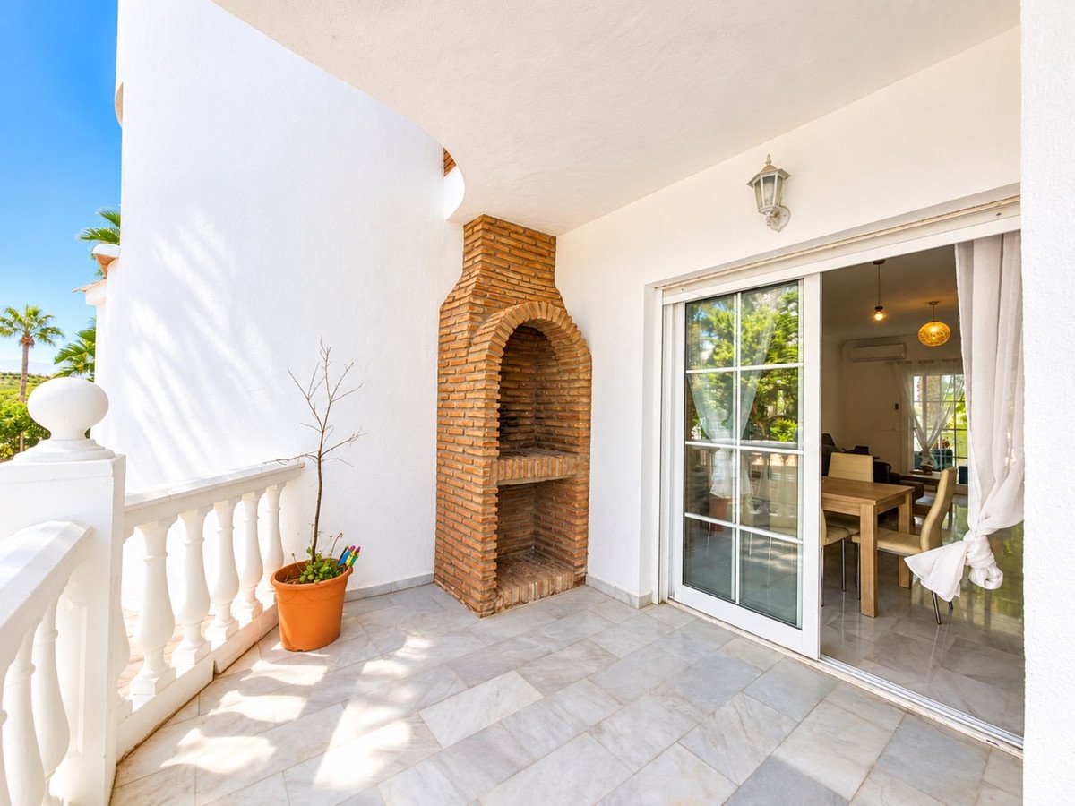 2 Bed Ground Floor Apartment in Estepona