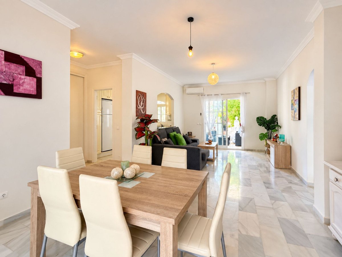 2 Bed Ground Floor Apartment in Estepona