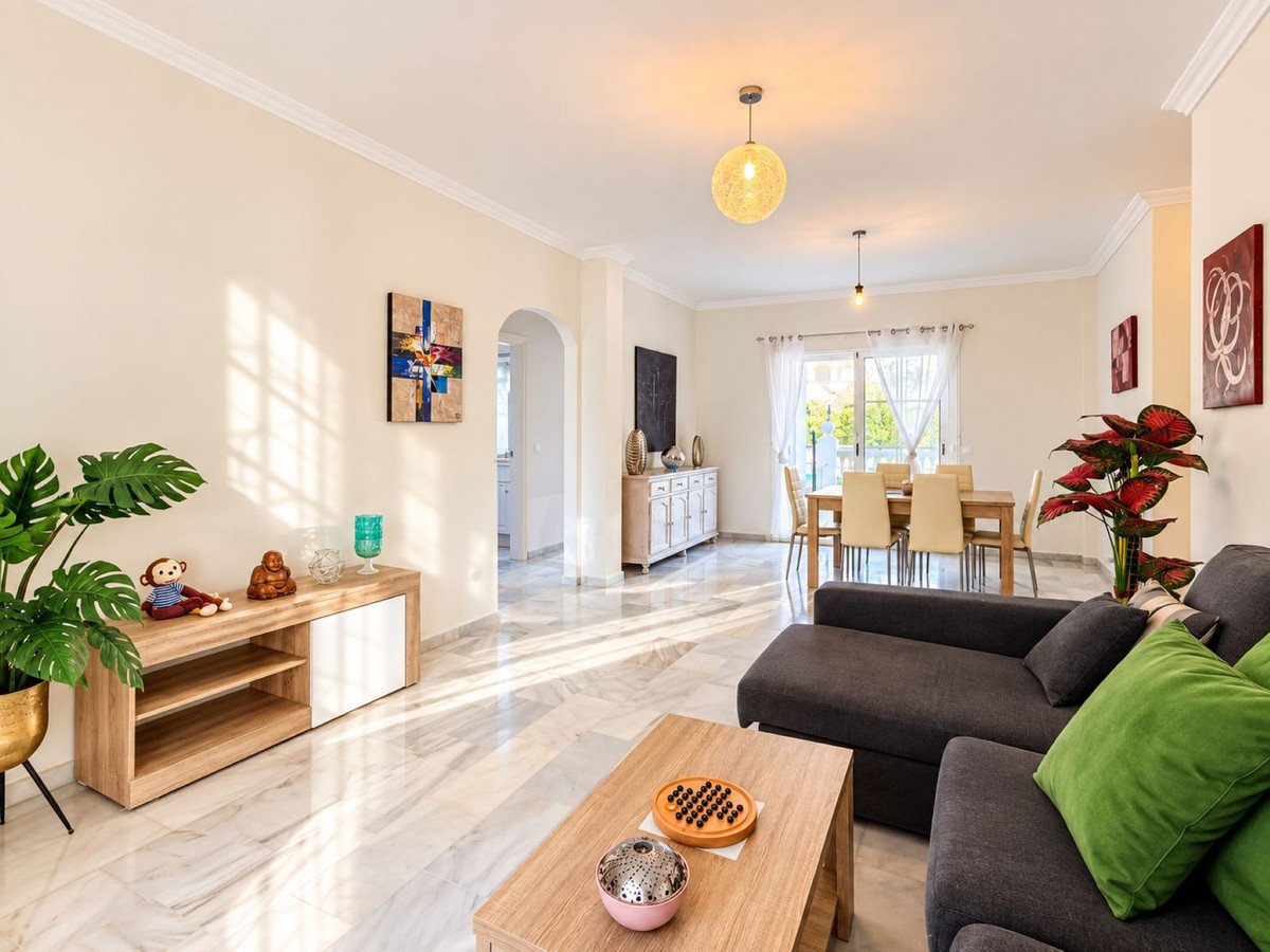 2 Bed Ground Floor Apartment in Estepona