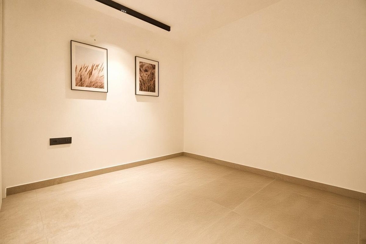 3 Bed Middle Floor Apartment in Fuengirola