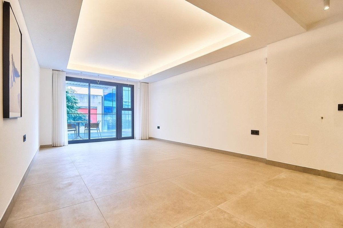 3 Bed Middle Floor Apartment in Fuengirola