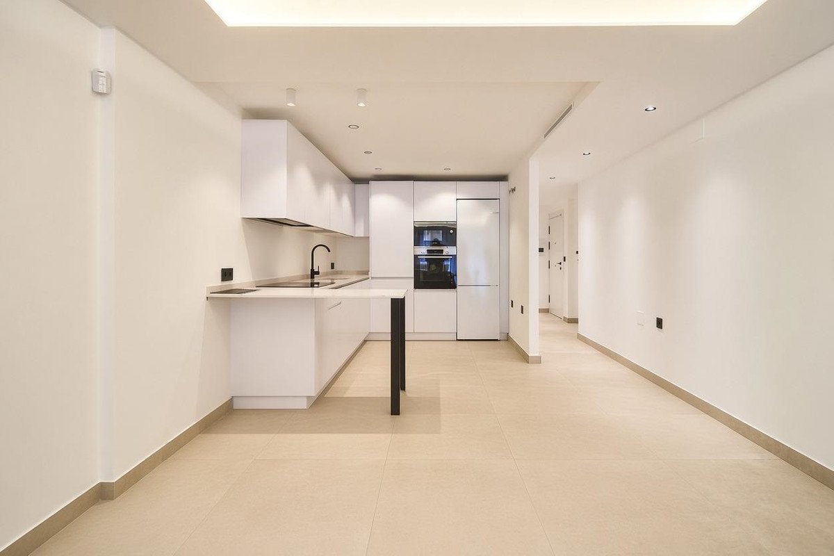 3 Bed Middle Floor Apartment in Fuengirola