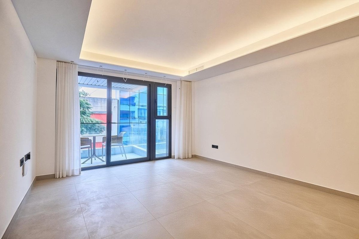 3 Bed Middle Floor Apartment in Fuengirola