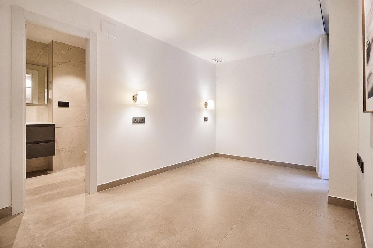 3 Bed Middle Floor Apartment in Fuengirola