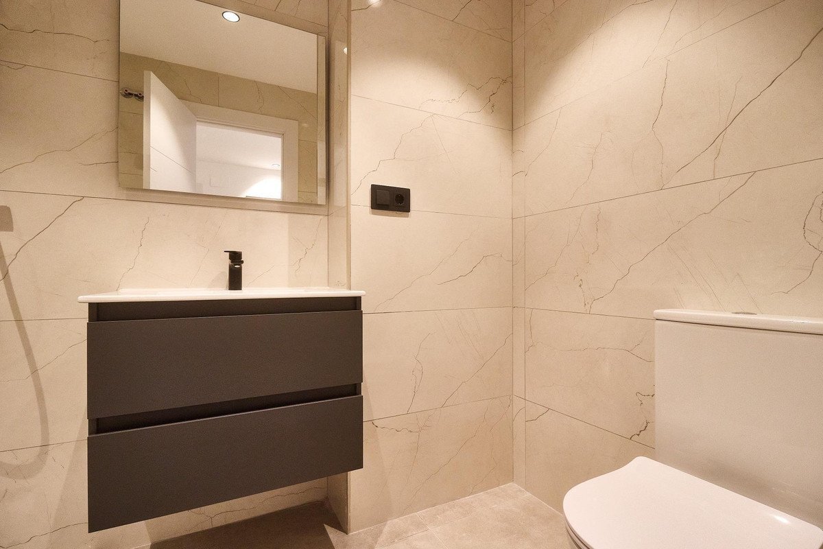 3 Bed Middle Floor Apartment in Fuengirola