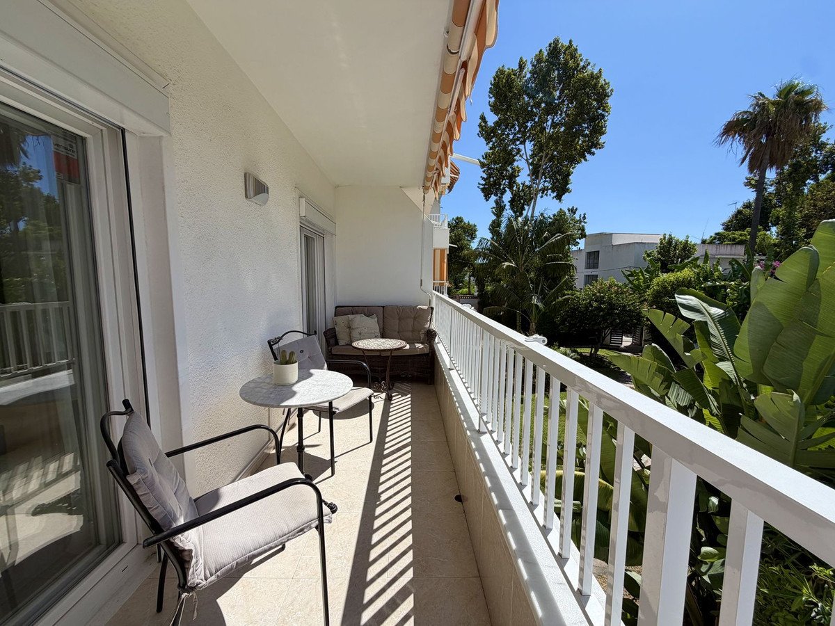 1 Bed Middle Floor Apartment in The Golden Mile