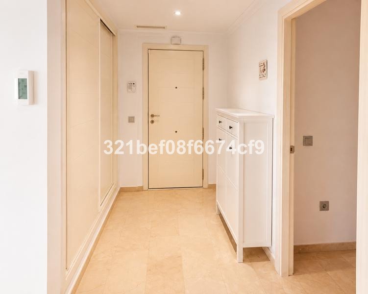 2 Bed Middle Floor Apartment in Estepona