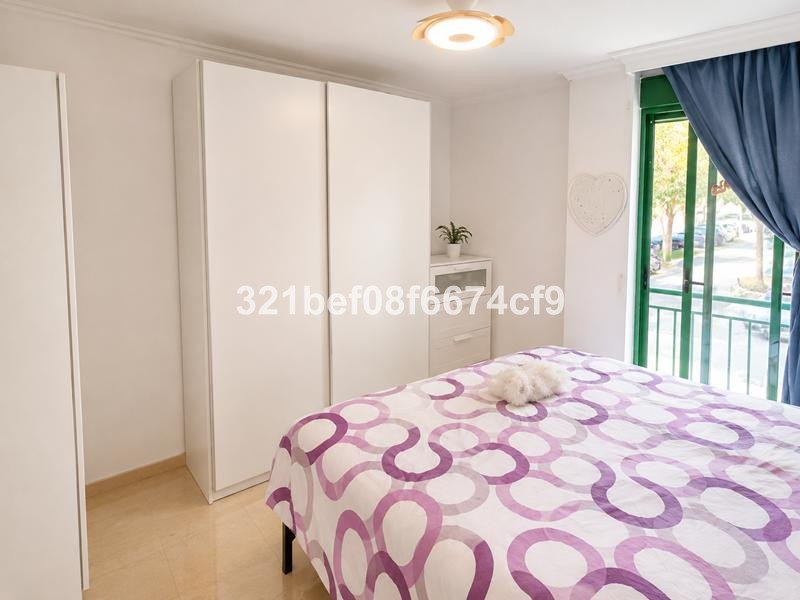 2 Bed Middle Floor Apartment in Estepona