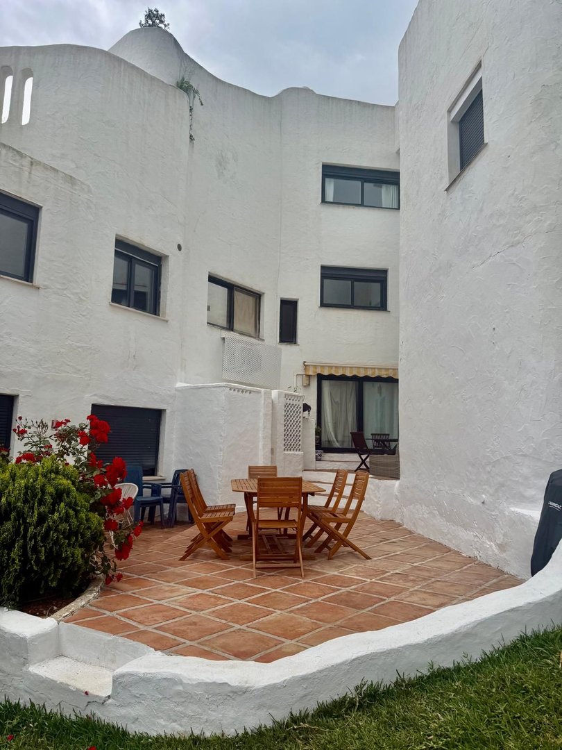 2 Bed Ground Floor Apartment in The Golden Mile